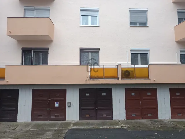 Eladó garázs Debrecen, Újkert 12 nm