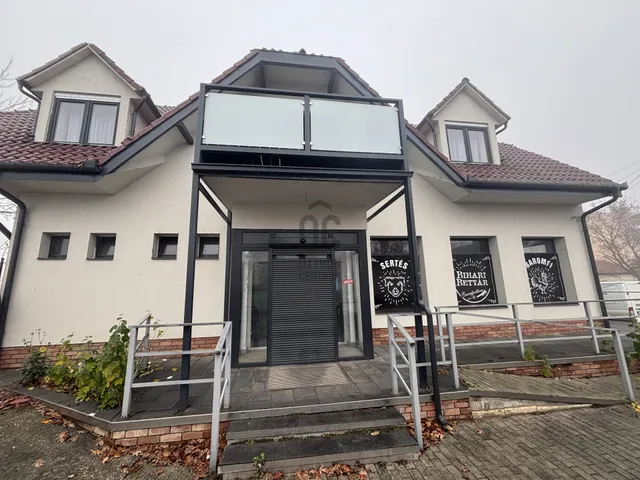 Eladó kereskedelmi és ipari ingatlan Hajdúszoboszló 235 nm