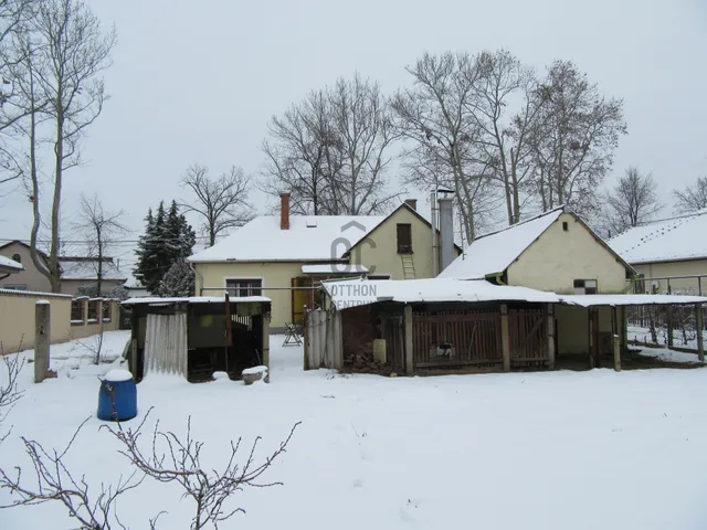 Eladó telek Debrecen, Falóger 75 nm