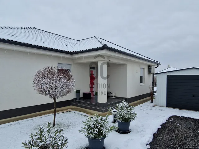 Eladó ház Mikepércs 102 nm