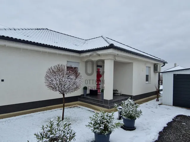 Eladó ház Mikepércs 102 nm