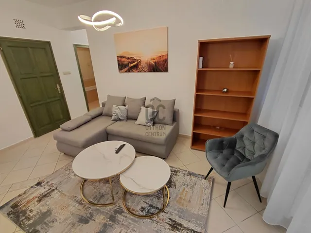 Kiadó lakás Debrecen, Nagyerdő 73 nm