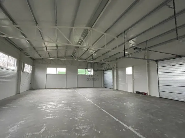 Kiadó kereskedelmi és ipari ingatlan Debrecen, Gáspár György-kert 355 nm