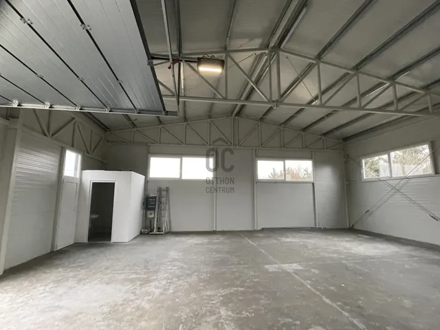 Kiadó kereskedelmi és ipari ingatlan Debrecen, Gáspár György-kert 355 nm