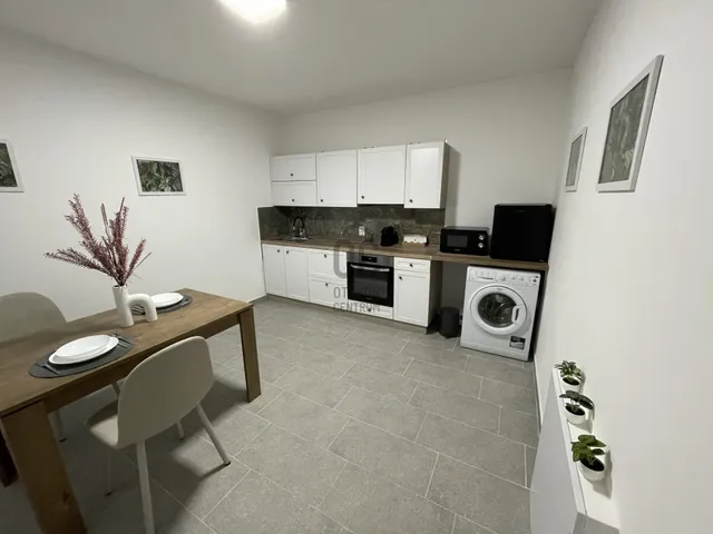 Kiadó ház Debrecen, Óváros 37 nm