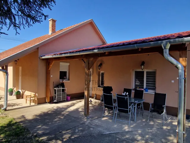 Eladó ház Mikepércs 68 nm