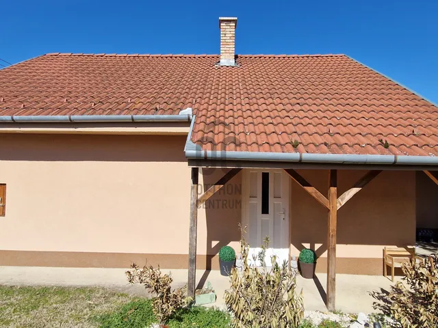 Eladó ház Mikepércs 68 nm