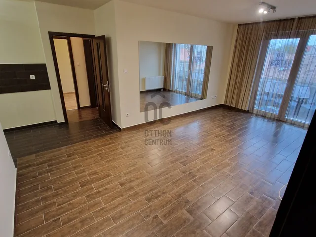 Kiadó kereskedelmi és ipari ingatlan Debrecen, Belváros 72 nm