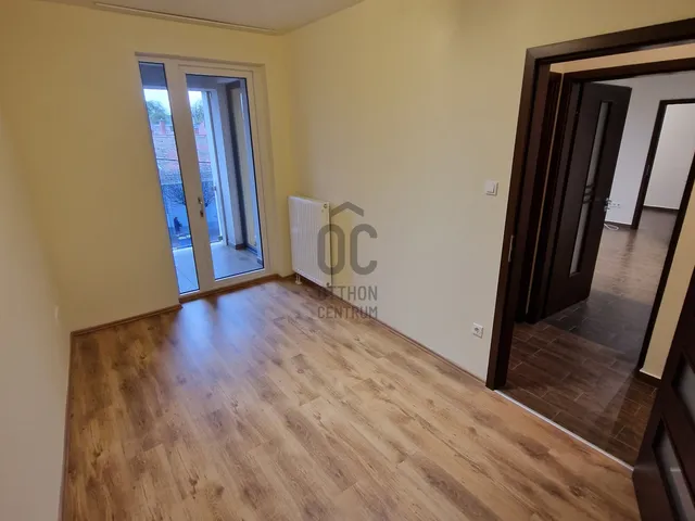 Kiadó kereskedelmi és ipari ingatlan Debrecen, Belváros 72 nm