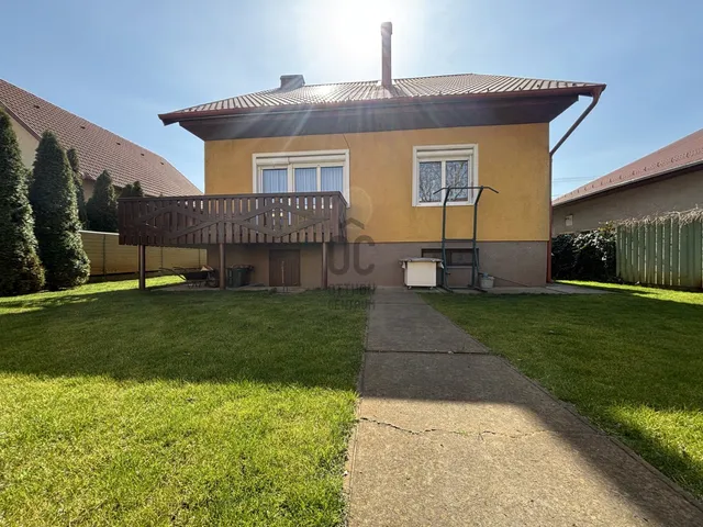 Eladó ház Debrecen, Biharikert 180 nm