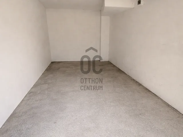 Eladó garázs Debrecen, Széchenyikert 13 nm