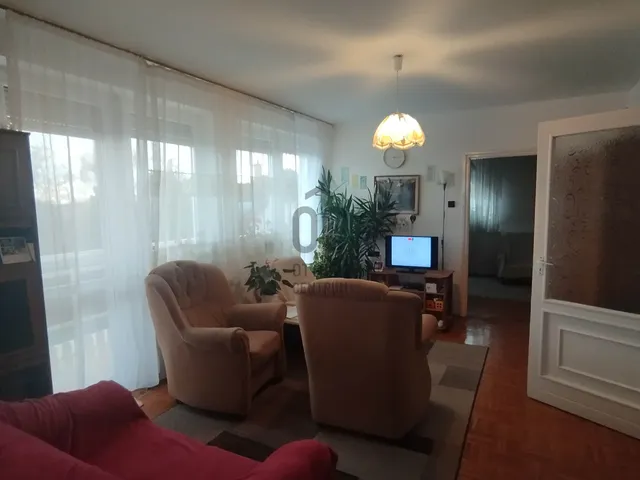 Eladó lakás Debrecen, Széchenyikert 75 nm