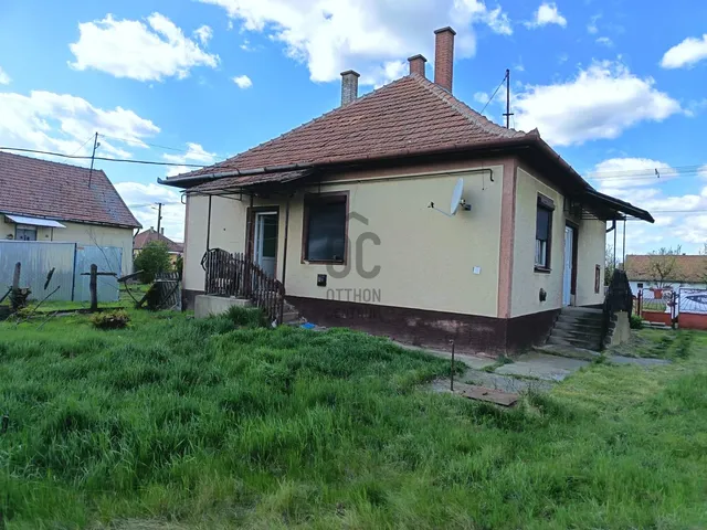 Eladó ház Zsáka 78 nm