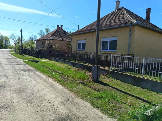 Eladó ház Zsáka 83 nm