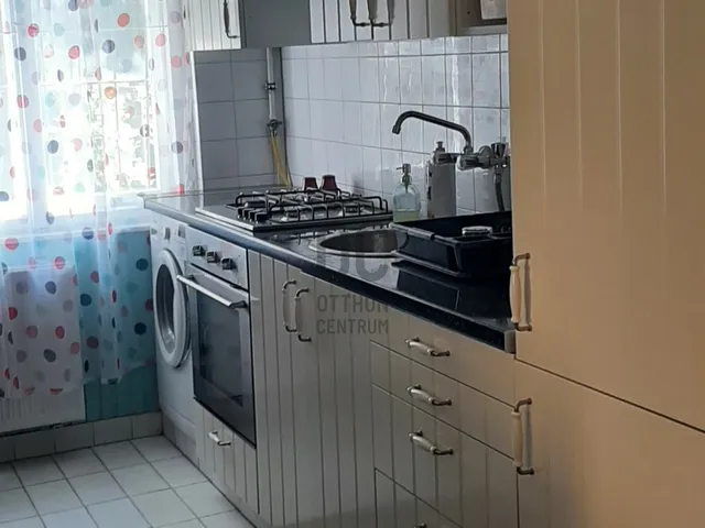 Kiadó ház Debrecen, Nagyerdő 59 nm