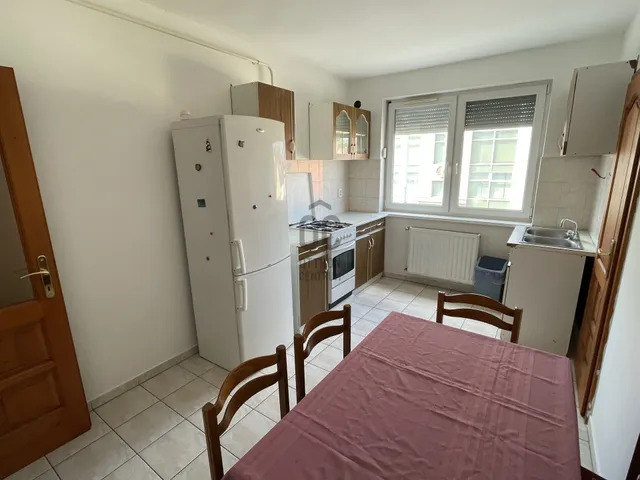 Eladó lakás Debrecen, Belváros 77 nm