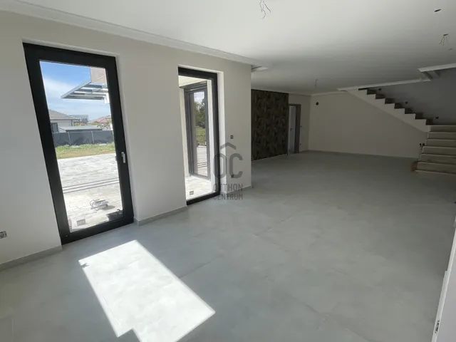 Kiadó ház Debrecen, Pallag 200 nm