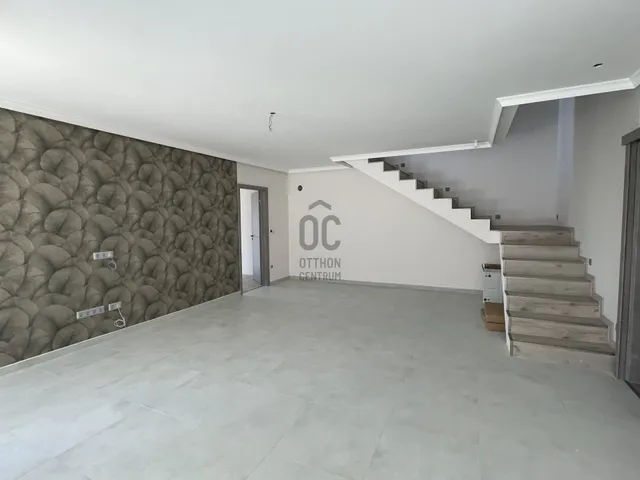 Kiadó ház Debrecen, Pallag 200 nm