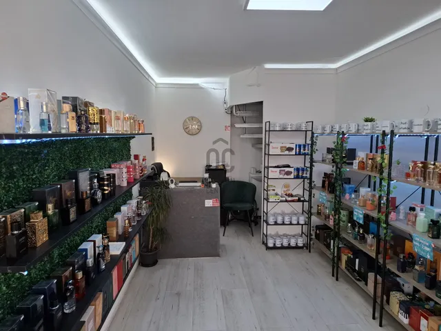 Eladó kereskedelmi és ipari ingatlan Debrecen, Belváros 36 nm