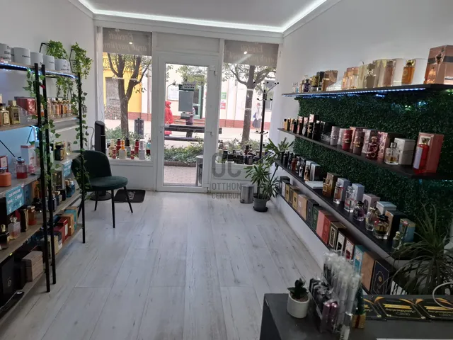 Eladó kereskedelmi és ipari ingatlan Debrecen, Belváros 36 nm
