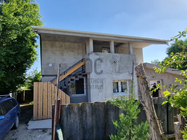 Kiadó ház Debrecen, Biczó István-kert 130 nm
