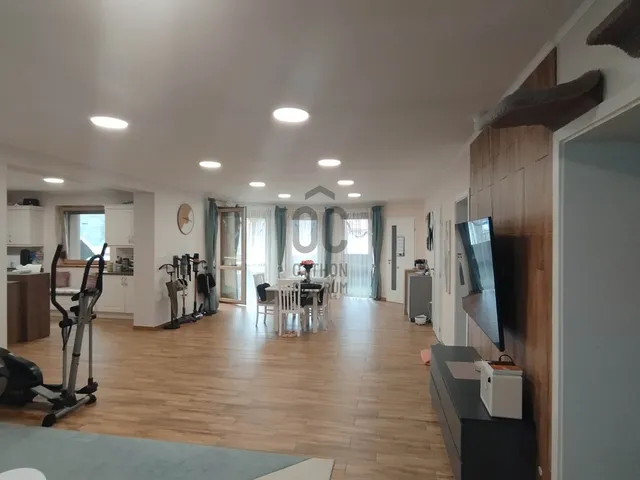 Kiadó ház Debrecen, Tégláskert 338 nm