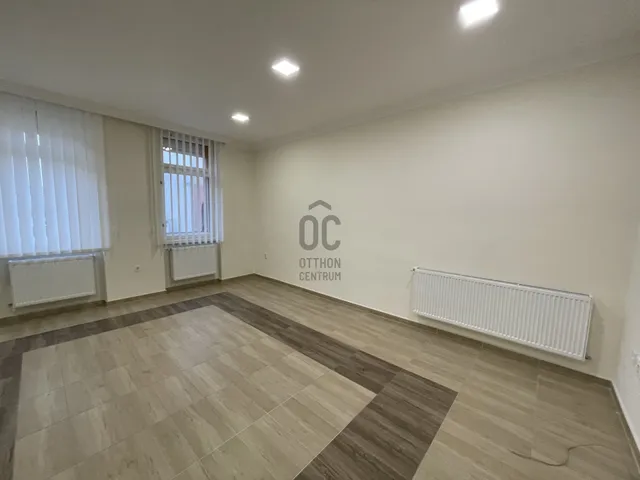 Kiadó kereskedelmi és ipari ingatlan Debrecen, Belváros 58 nm