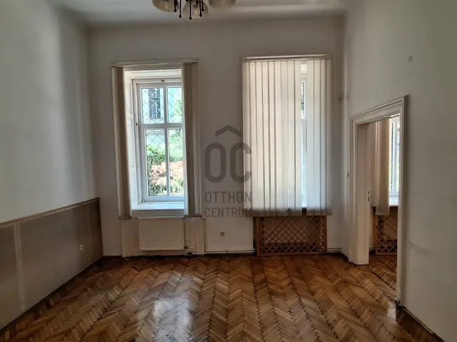 Eladó lakás Budapest VI. kerület 70 nm