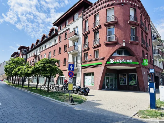 Eladó garázs Debrecen, Belváros 12 nm
