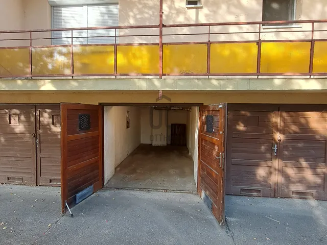 Eladó garázs Debrecen, Nagyerdő 14 nm