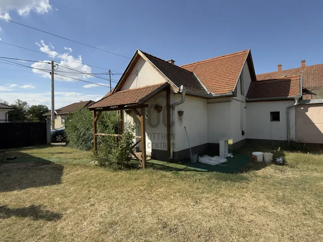 Eladó ház Téglás 50 nm