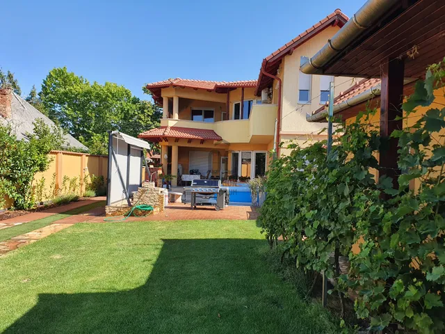 Eladó ház Debrecen, Csapókert 359 nm