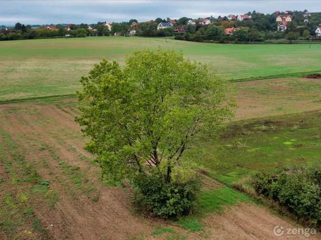 Eladó telek Cserszegtomaj 4758 nm