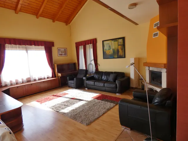 Kiadó ház Szada 200 nm