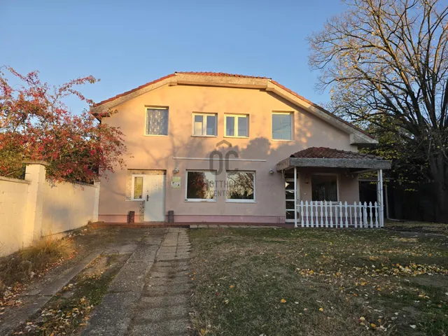 Eladó ház Dunakeszi 155 nm