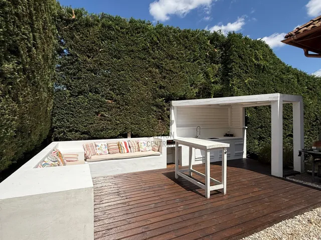 Eladó ház Mogyoród 318 nm