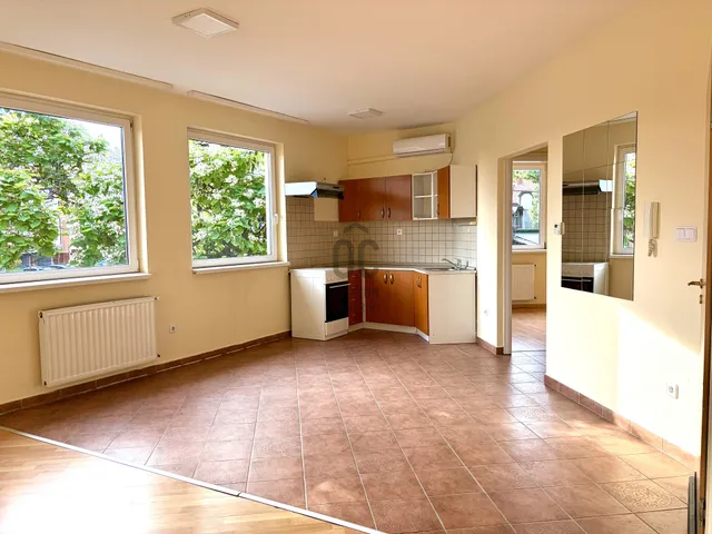 Kiadó lakás Budapest XVIII. kerület, Újpéteritelep 58 nm