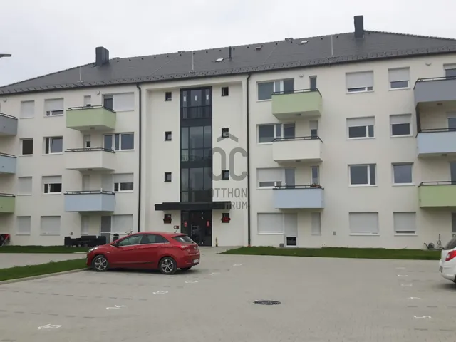 Eladó kereskedelmi és ipari ingatlan Rajka 611 nm
