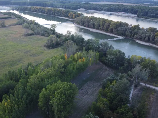 Eladó ház Gönyű 220 nm