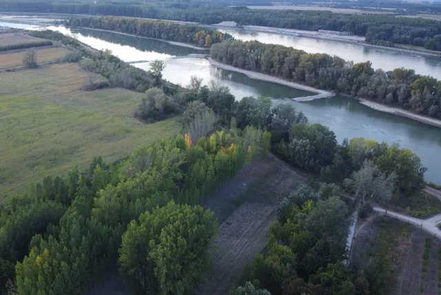 Eladó ház Gönyű 220 nm