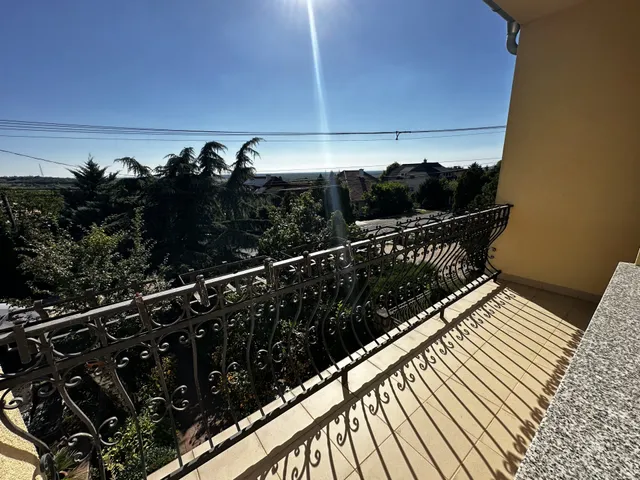 Eladó ház Győrújbarát 2160 nm