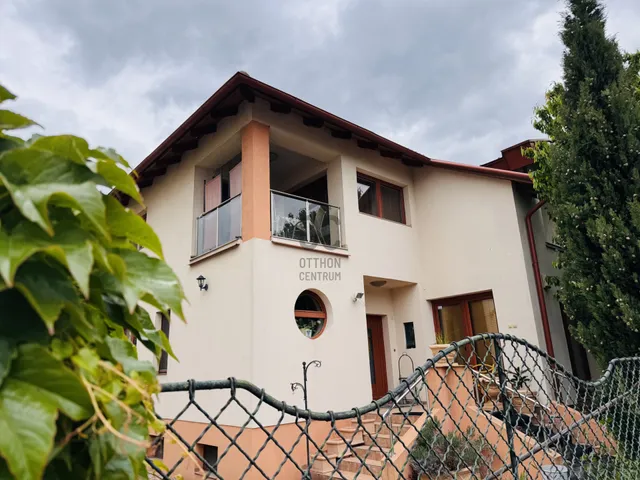 Eladó ház Győr, Nádorváros 210 nm