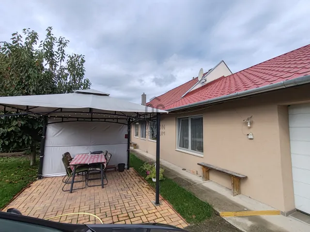 Eladó ház Győr, Révfalu 160 nm