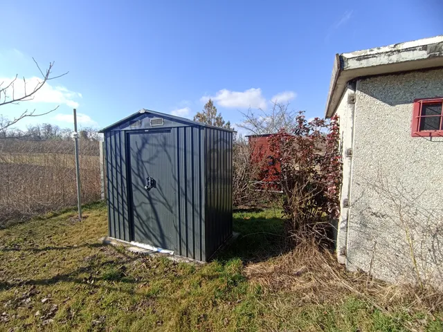 Eladó telek Pér 1764 nm