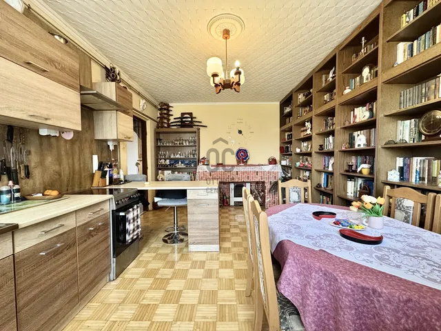 Eladó lakás Győr, Adyváros 67 nm