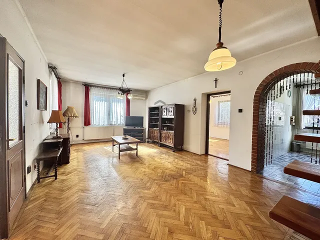 Eladó ház Győr, Gyárváros 120 nm