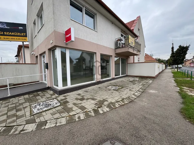 Eladó kereskedelmi és ipari ingatlan Győr 450 nm