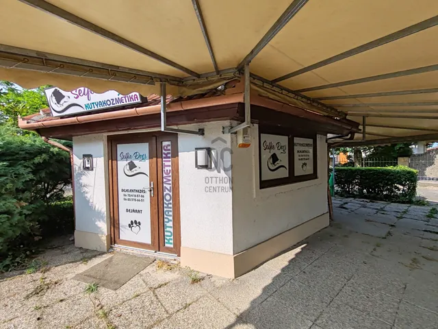 Eladó kereskedelmi és ipari ingatlan Győr, Révfalu 30 nm