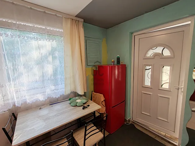 Eladó ház Bőny 30 nm