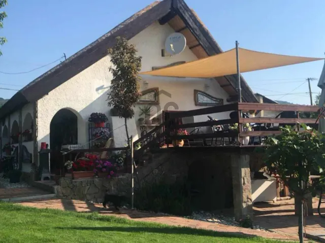 Eladó ház Csopak 130 nm